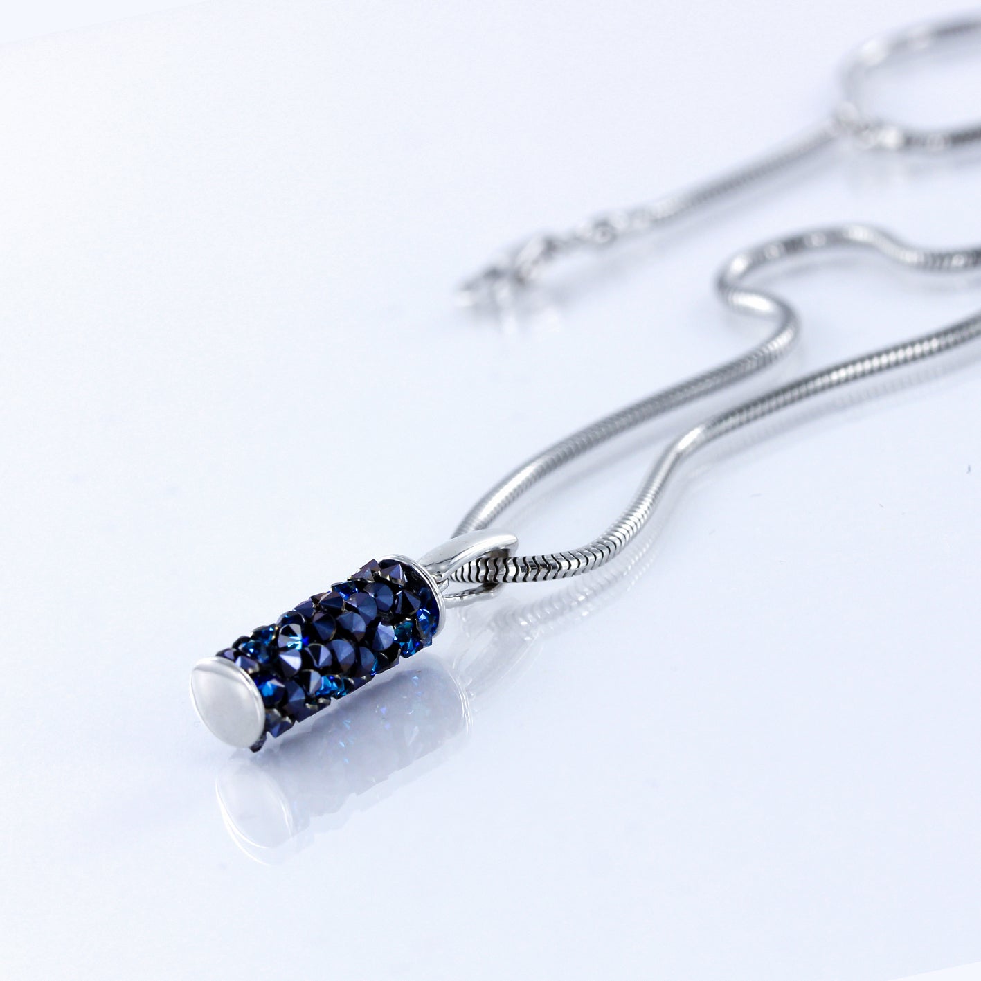 Anhänger mit blauen Kristallen Swarovski Bild 2